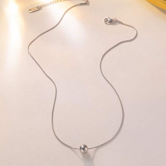 Elegant Silver Necklace